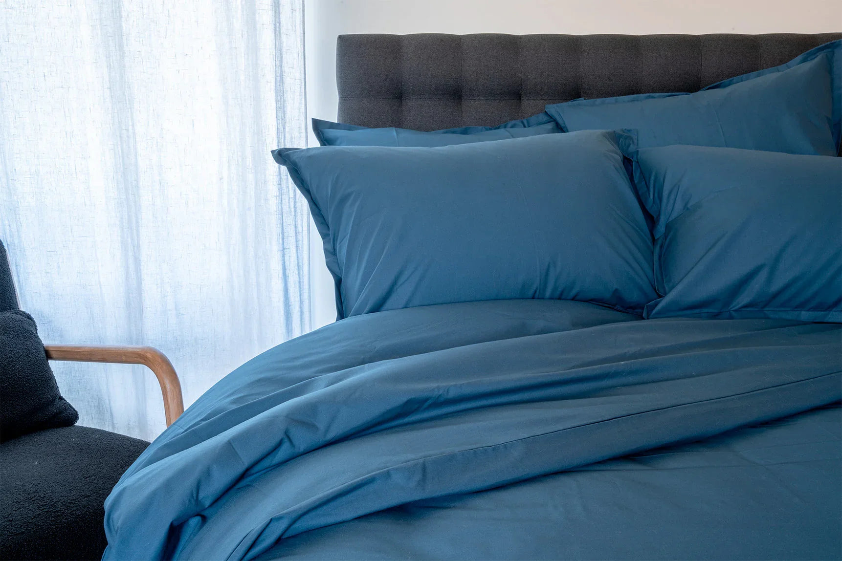 Linge de lit bleu nuit